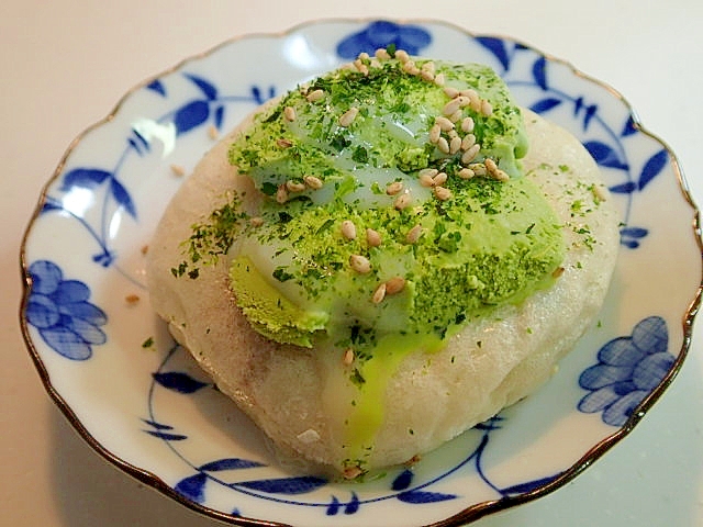 抹茶アイスのせて・餡入り饅頭