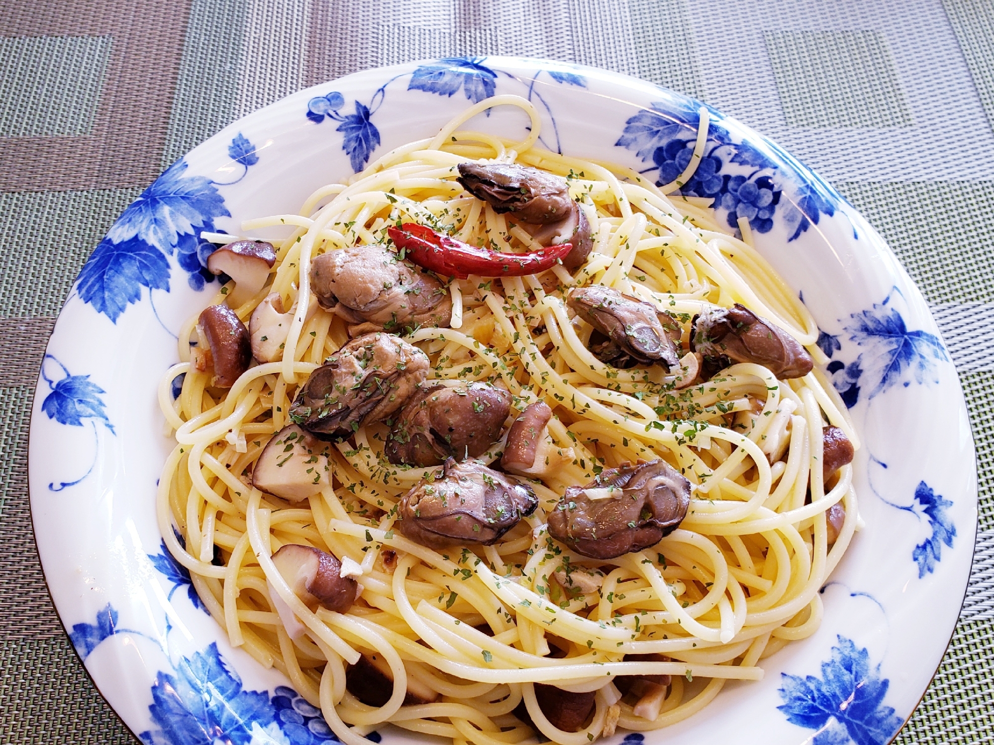 牡蠣のオイル漬けを使って! 絶品パスタ