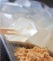 糖質制限 大成功 寒天と代替とろみ粉でわらび餅 レシピ 作り方 By ラムちゃん1224 楽天レシピ 糖質制限 大成功 寒天と代替とろみ粉でわらび餅 レシピ 作り方 By ラムちゃん1224 楽天レシピ