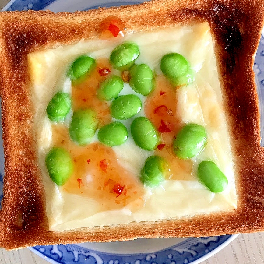 枝豆とマヨのスイートチリチートースト