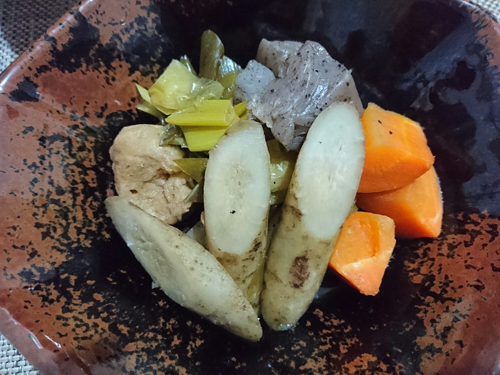 優しい味わい!常備菜☆ごぼう鶏団子煮