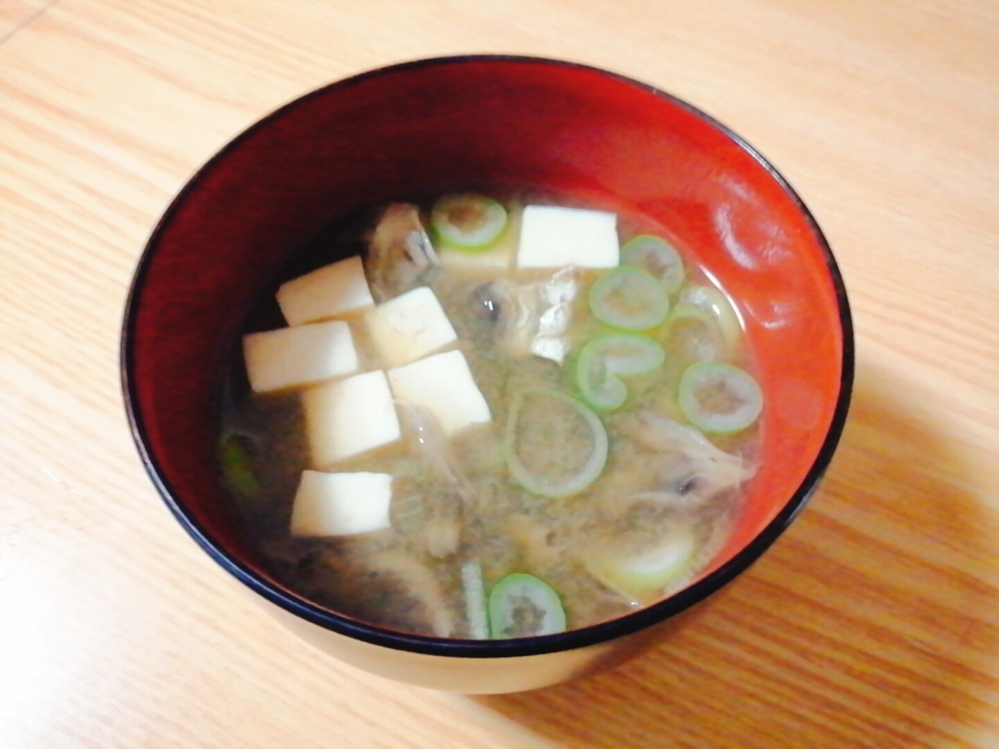 豆腐と舞茸とねぎの味噌汁