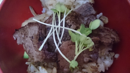 牛肉油が染み込んで美味しすぎ(^^)
旦那様思いの優しい奥様ー。見習います(笑)