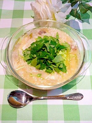 中華鍋の残りで 卵と たっぷり三つ葉のおじや レシピ 作り方 By まめもにお 楽天レシピ