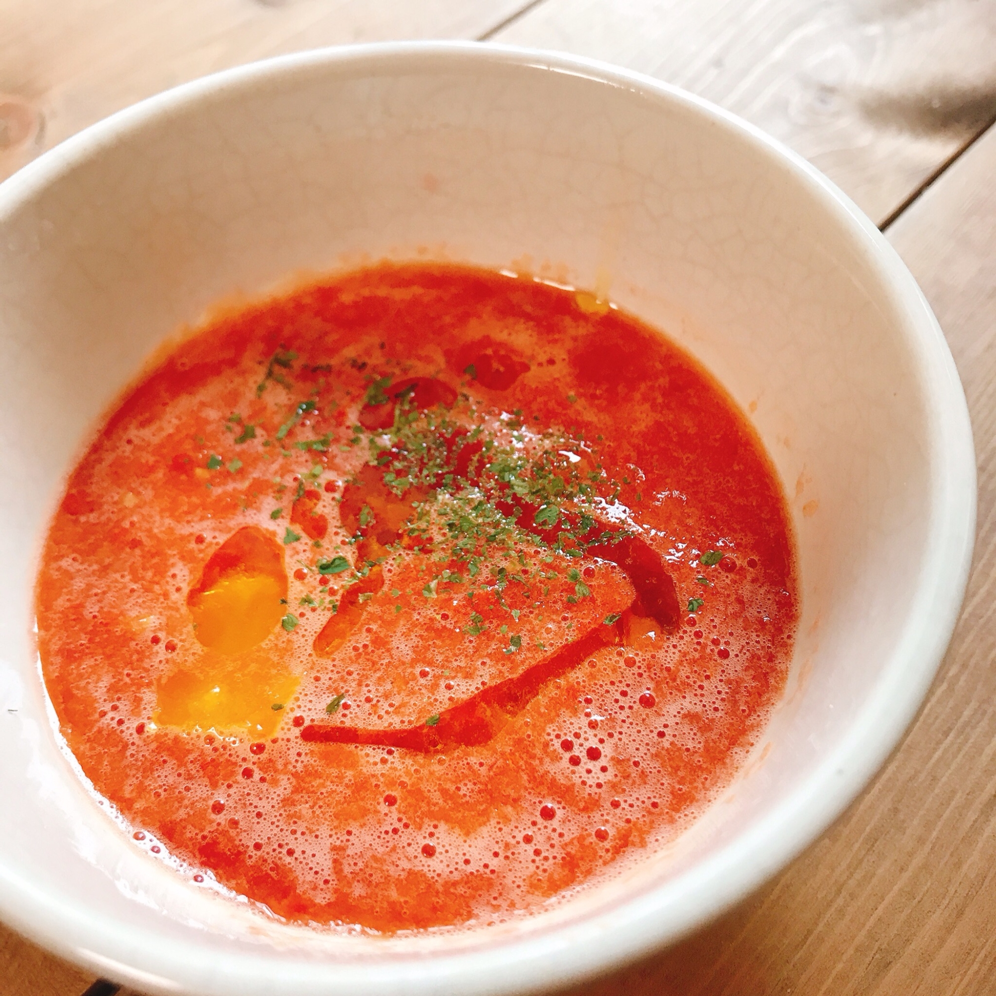 朝のトマトとパプリカの冷製スープ