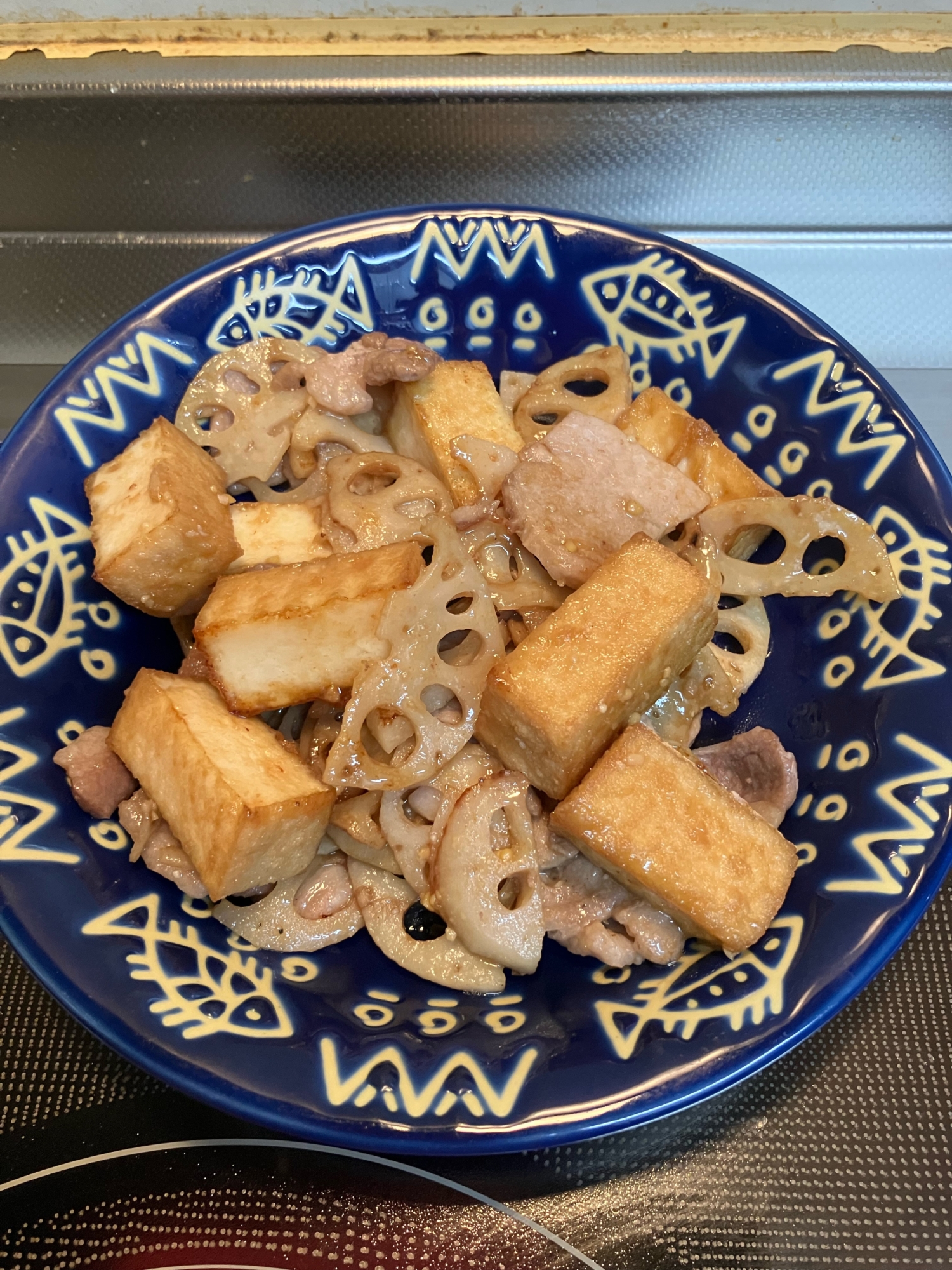 豚肉と蓮根と厚揚げの甘味噌炒め^_^