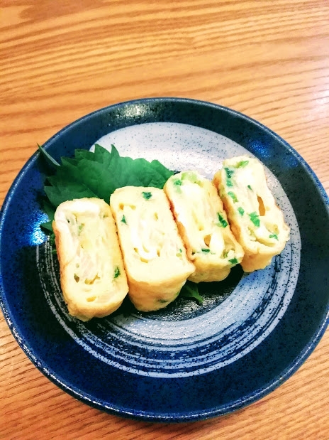 卵1個で具入り卵焼き（ネギと玉ねぎ）