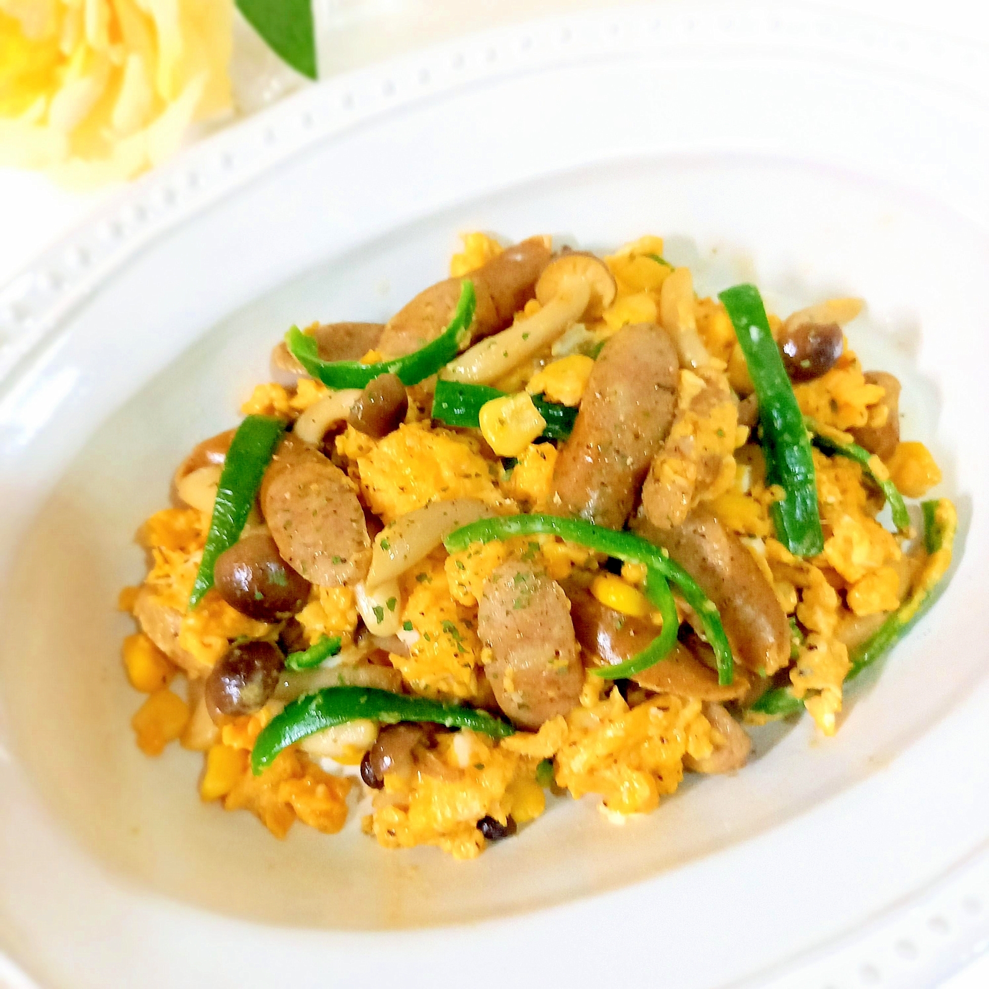 麹生活しましょ☘ウインナーとピーマンの卵炒めꕤ୭*