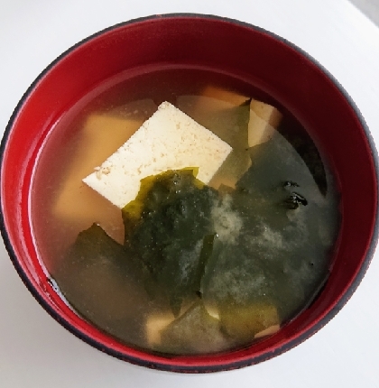 豆腐としめじの味噌汁