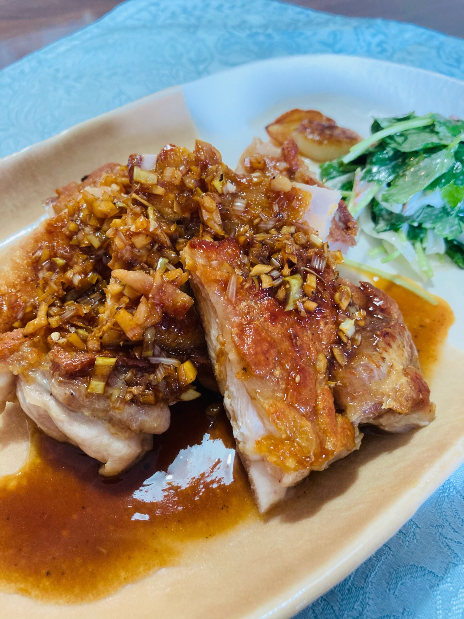 焼きチキンの油醂鶏ソース