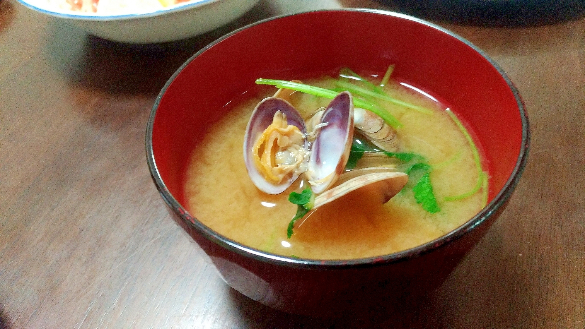 あさりと三つ葉のお味噌汁