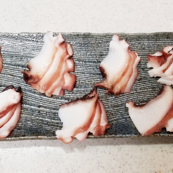 バイヤー直伝 茹でだこの切り方 タコの刺し身 レシピ 作り方 By Janbo 楽天レシピ バイヤー直伝 茹でだこの切り方 タコの刺し身 レシピ 作り方 By Janbo 楽天レシピ