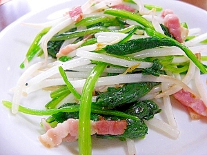 もやしとほうれん草とベーコンの炒めもの レシピ 作り方 By Tukuyo93 楽天レシピ