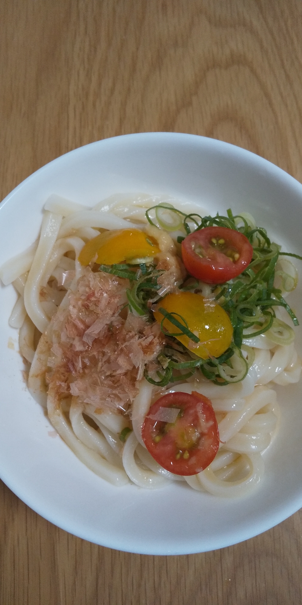 彩り◎トマトぶっかけうどん