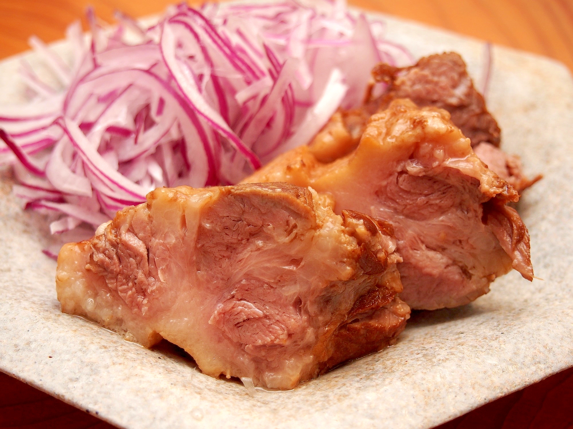 お酢で簡単！豚肩ロースかたまり肉のトロトロ煮