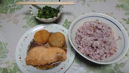 中までしみしみ♪ひと手間で臭みなしの【ぶり大根】