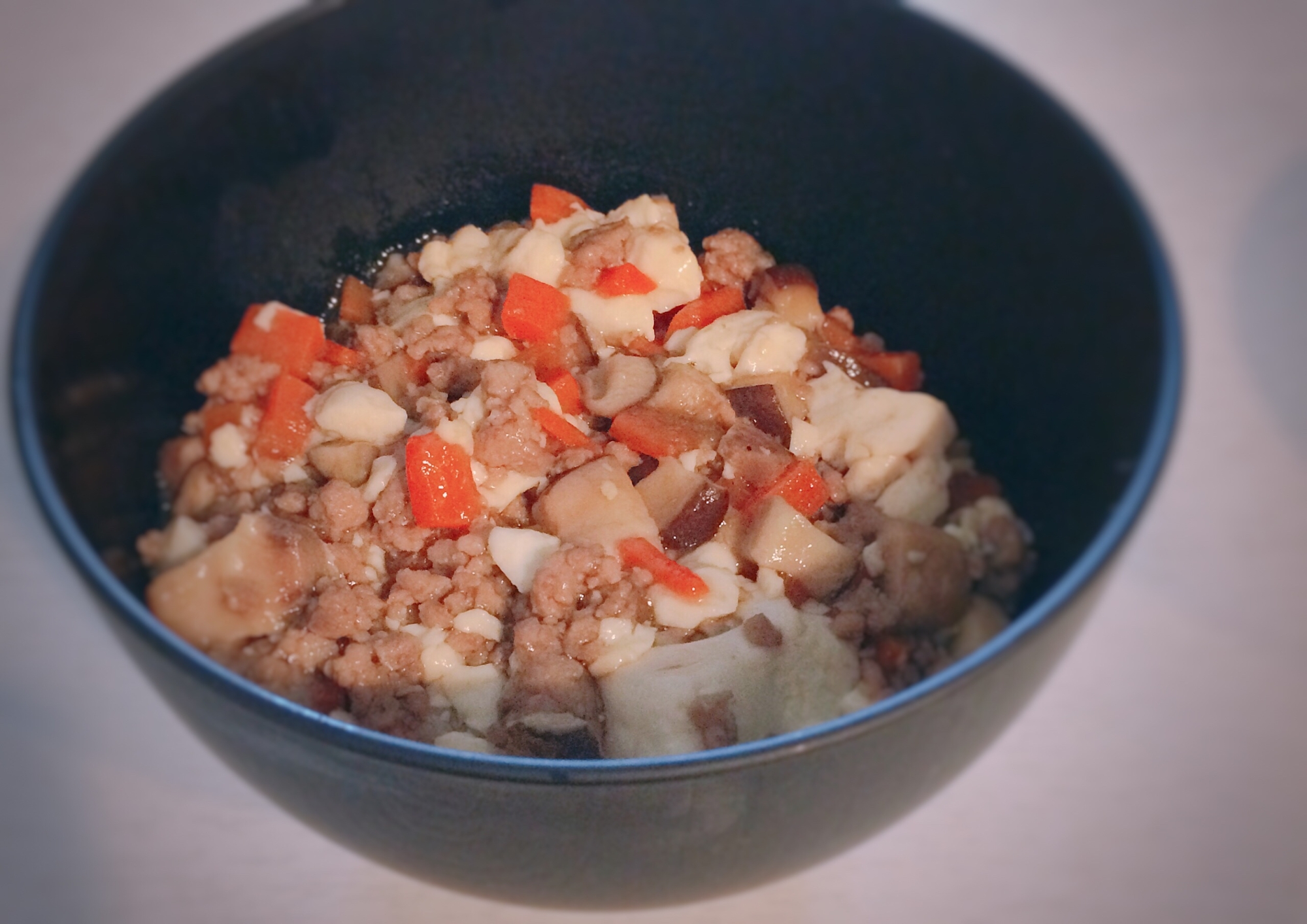 ひき肉と豆腐の甘辛丼