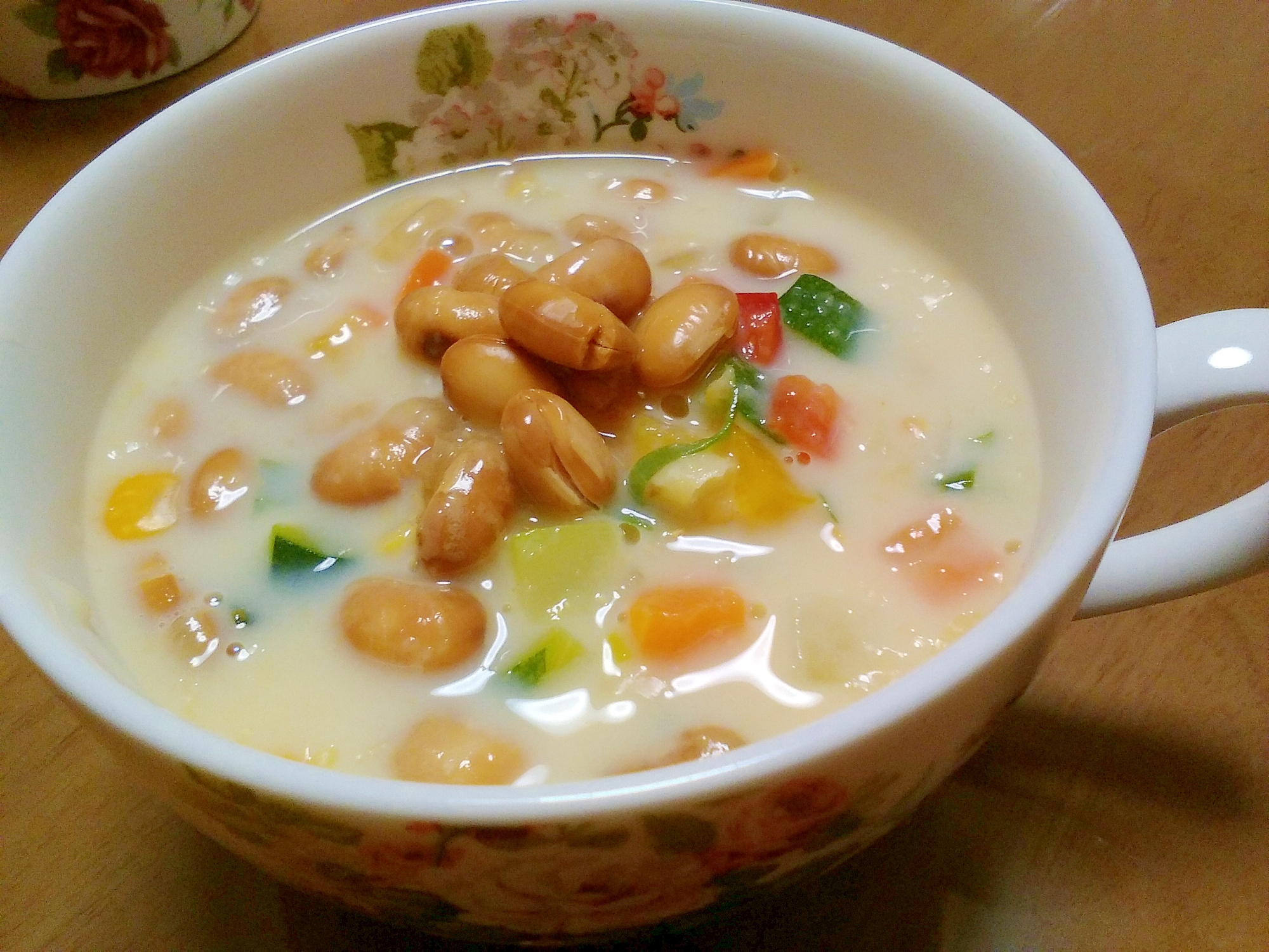福豆入りコーンスープ