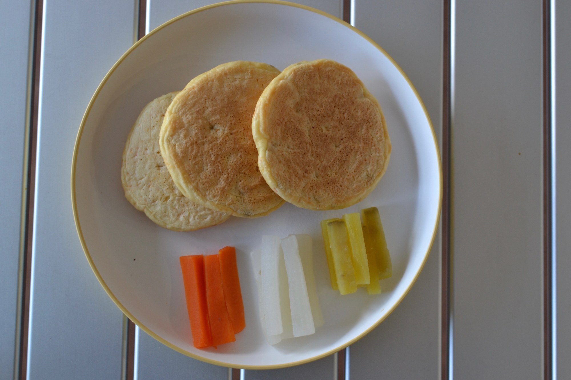 離乳食✴砂糖なしバナナとにんじんのパンケーキ