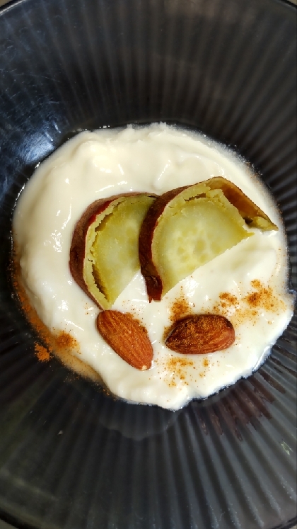 さつま芋とミックスナッツのヨーグルト