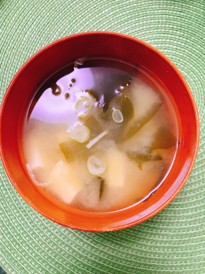 鰹だしの美味しい切り干し大根とわかめと豆腐の味噌汁