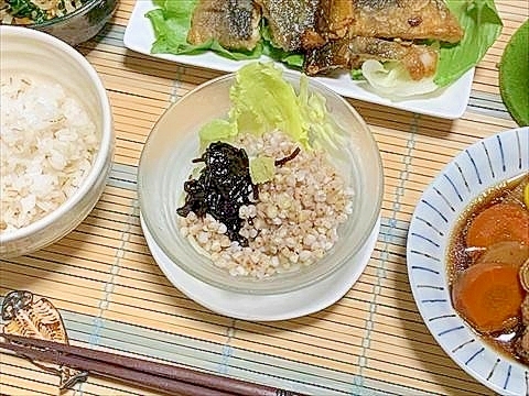 蕎麦の実を浸して沸かして冷やしててゅるてゅる小鉢 レシピ 作り方 By Johnny Bean 楽天レシピ