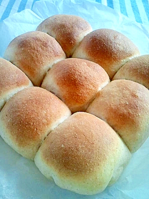 こしあん入り!玄米甘酒のちぎりパン