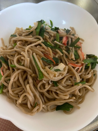 和そばで焼きそば！ニラとカニカマ