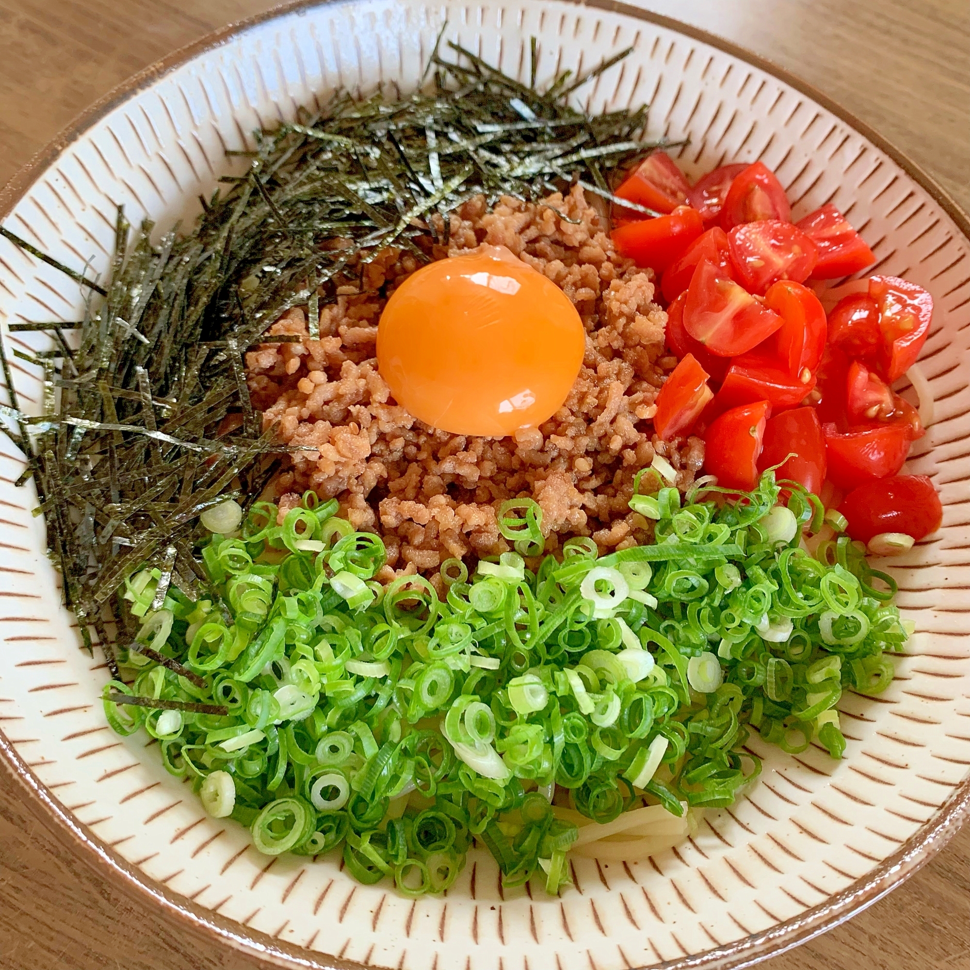 糖質ゼロ麺で台湾混ぜそば風