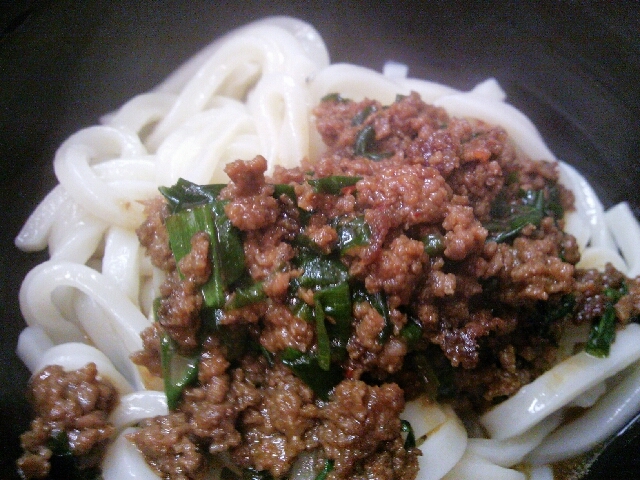 うどんde簡単ジャージャー麺風