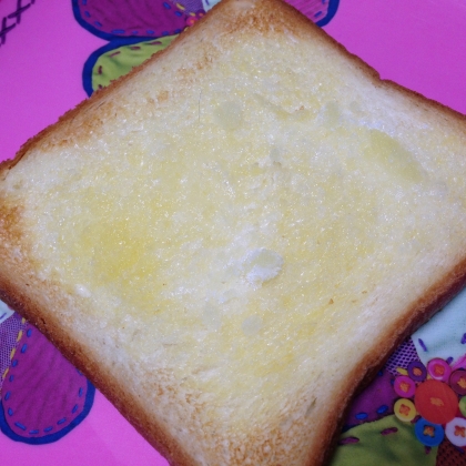 娘が毎朝食べたがるトーストです(*^^*)
間違いないおいしさです♡♡
