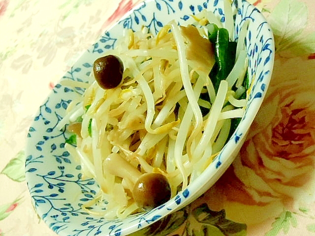塩麹キノコｄｅ❤モヤシと生姜とほうれん草の炒め物❤