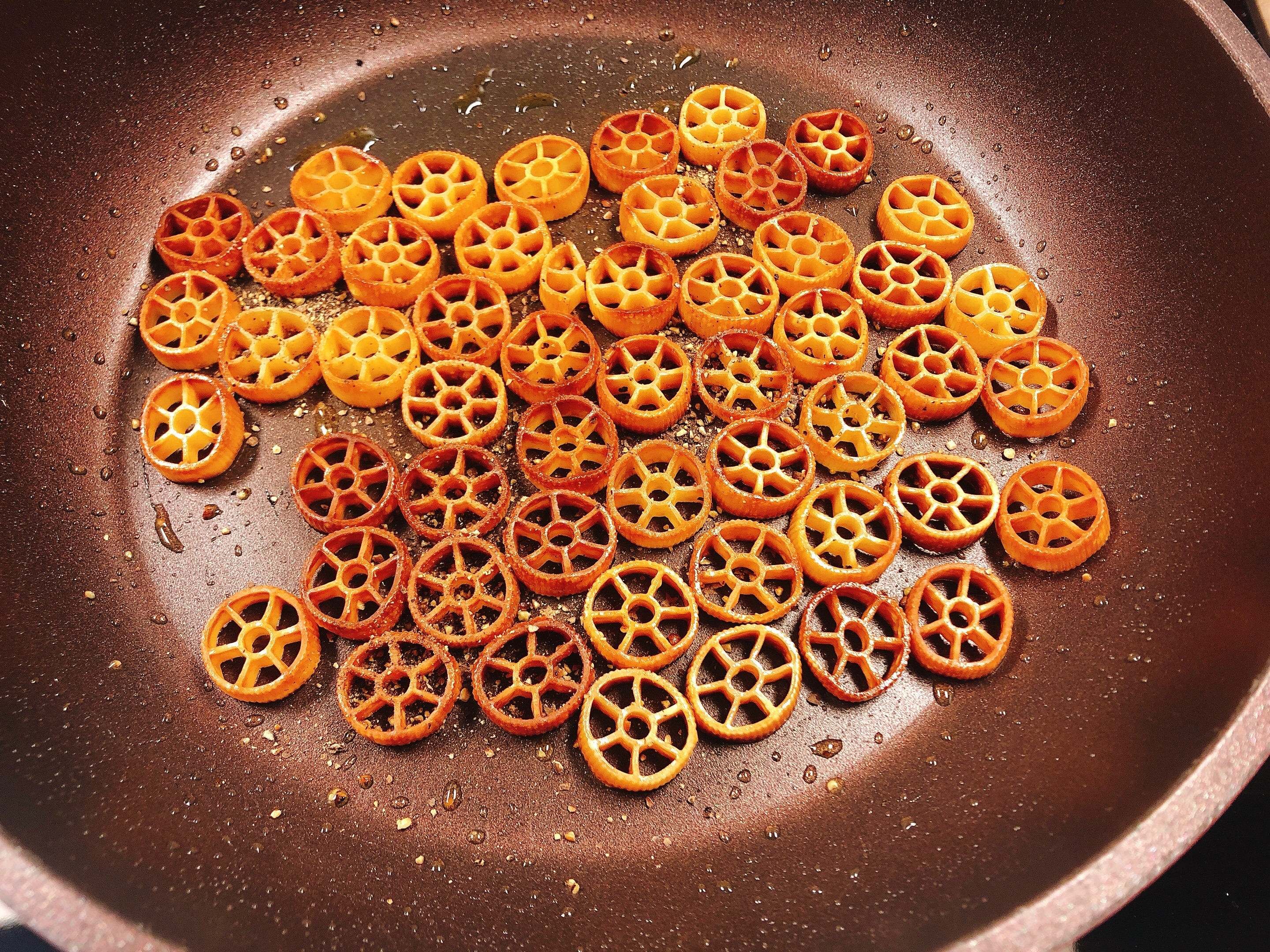 やみつき カリカリパスタスナック レシピ 作り方 By Coro 楽天レシピ やみつき カリカリパスタスナック レシピ 作り方 By Coro 楽天レシピ