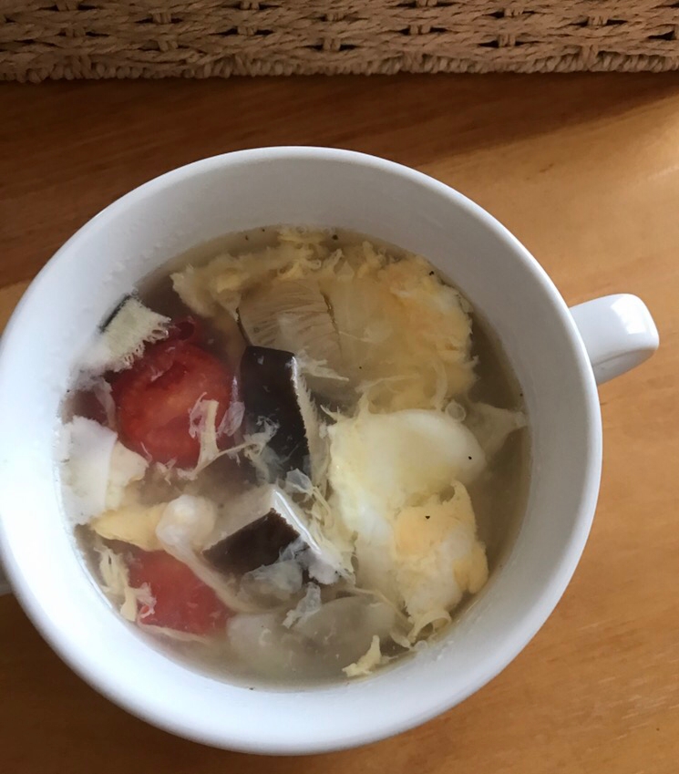 アワビ茸とミニトマトのかきたまスープ