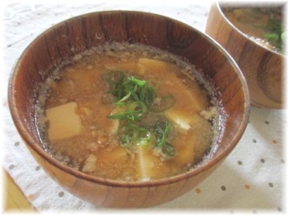 簡単美味しい☆高野豆腐とキャベツのお味噌汁♪