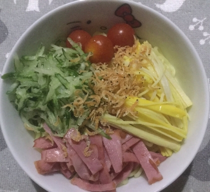 暑いと焼きそばより冷やし中華ってなりますね。
よく作るのでこんどは焼きそばソースがあまっちゃう＞＜