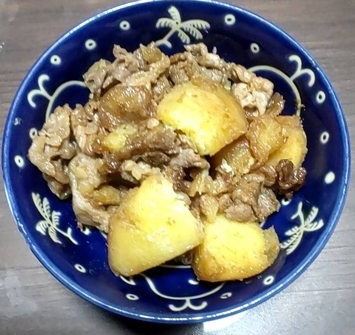 じゃがいもと豚肉の煮物