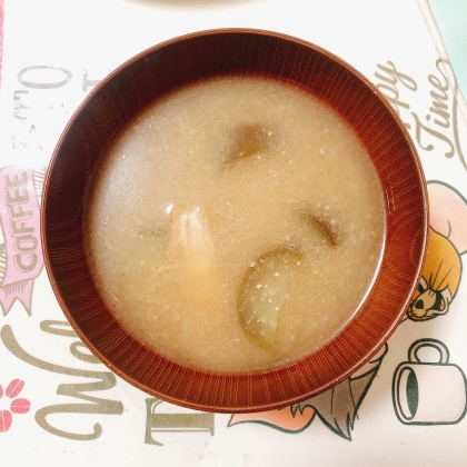 茄子と白葱油揚げ入り味噌汁