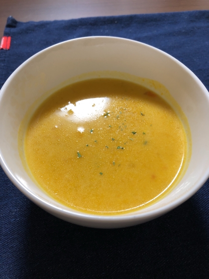 初めてかぼちゃスープに挑戦しましたが、とっても簡単で美味しく出来ました(^^♪