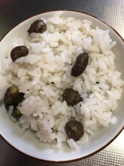 秋の味覚　むかごご飯　自然薯のムカゴ