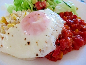 コーンご飯とパプリカのトマト煮