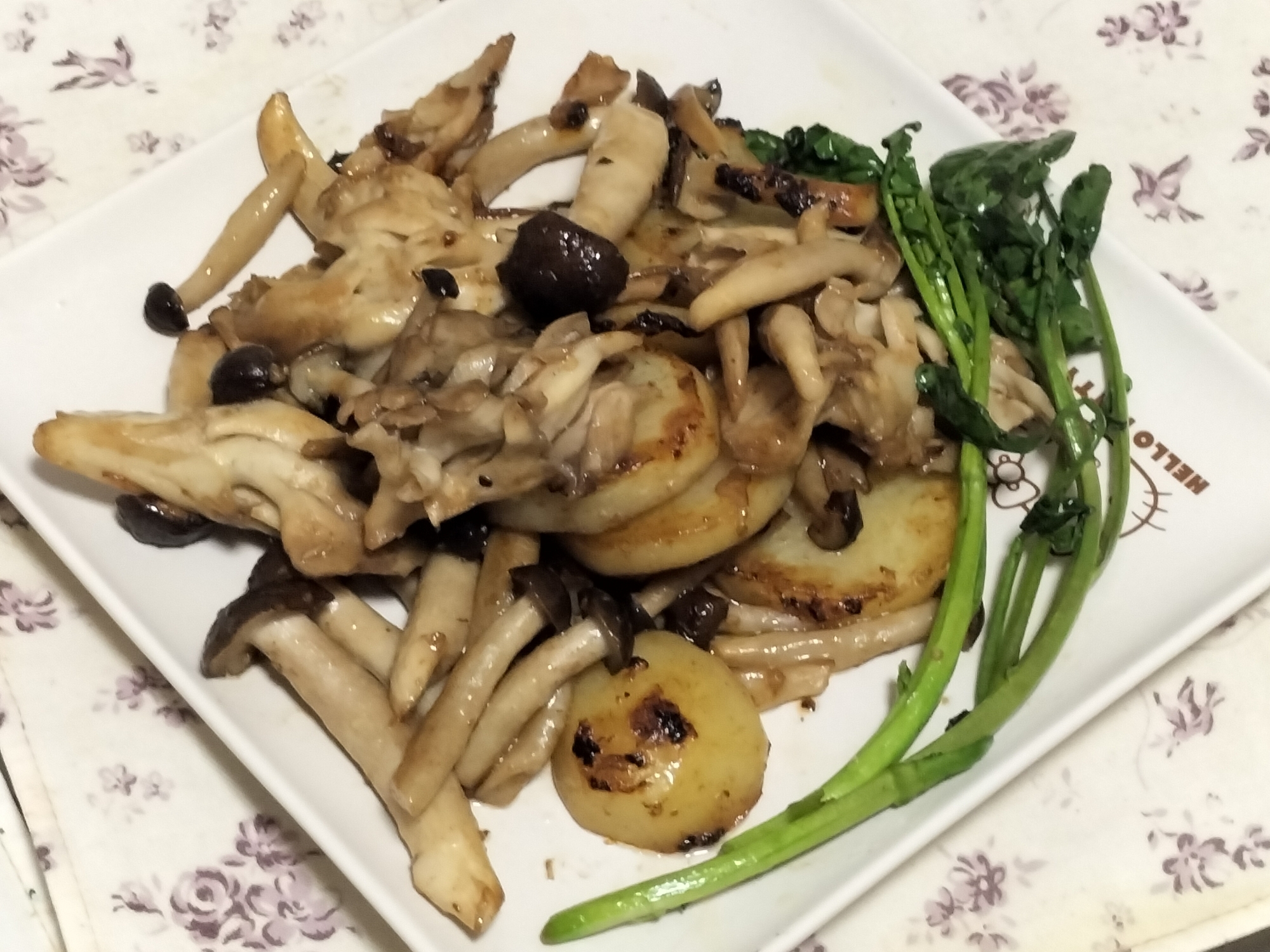 冷めても美味しい♪きのことじゃがいものバターソテー