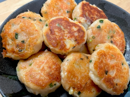 枝豆カニカマチーズのはんぺん焼き