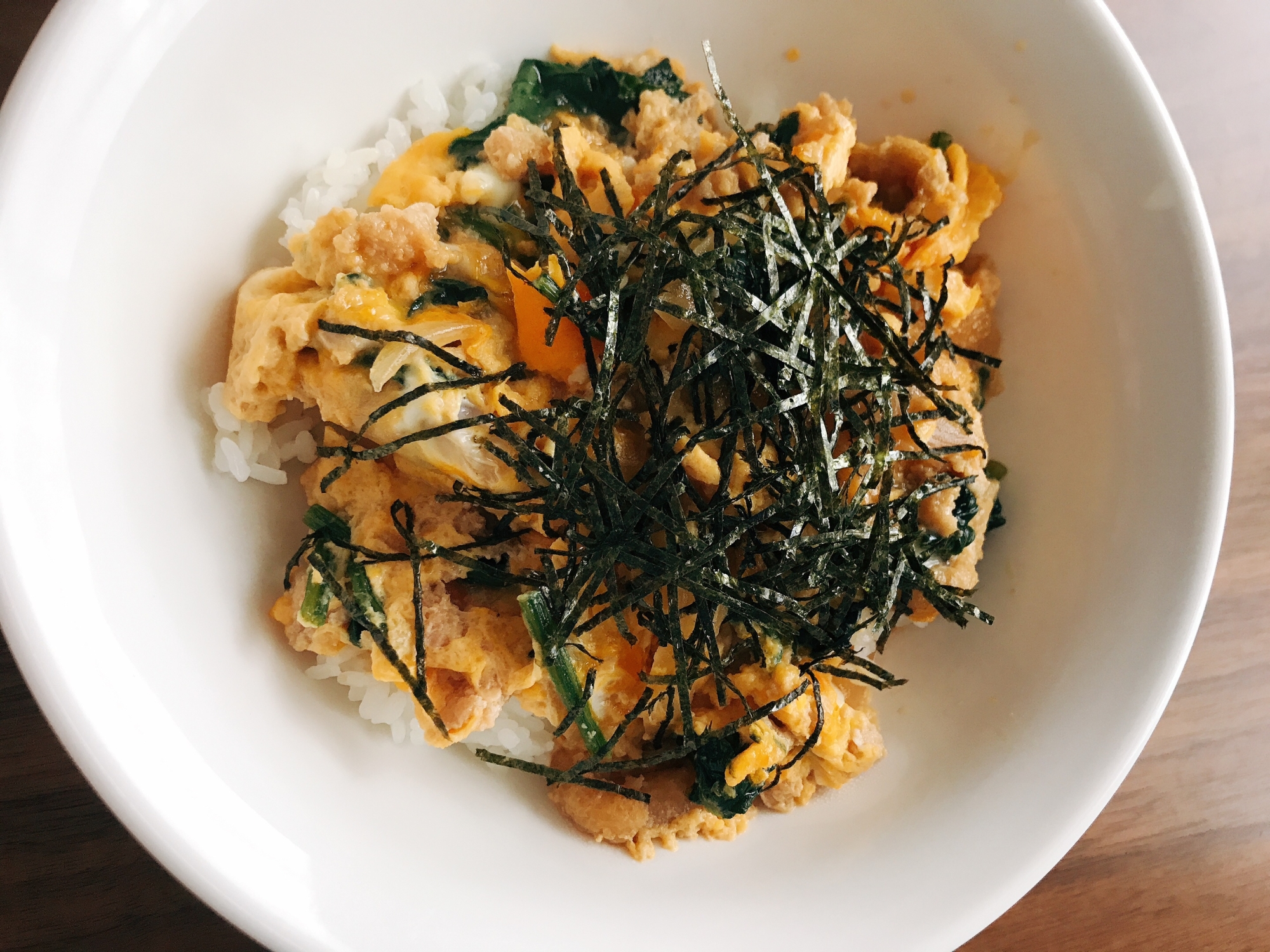 鶏ひき肉とネギの親子丼