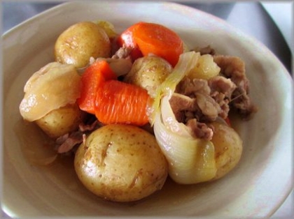 子供も食べやすい♪ひき肉で肉じゃが