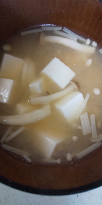 豆腐とえのきしめじのお味噌汁☆