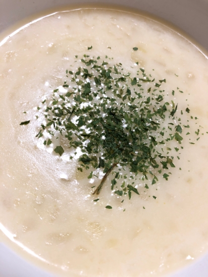 玉ねぎとじゃがいもの食感が思ったより残ってしまいましたが、美味しくできました！ミキサーなしでポタージュができて嬉しいです！