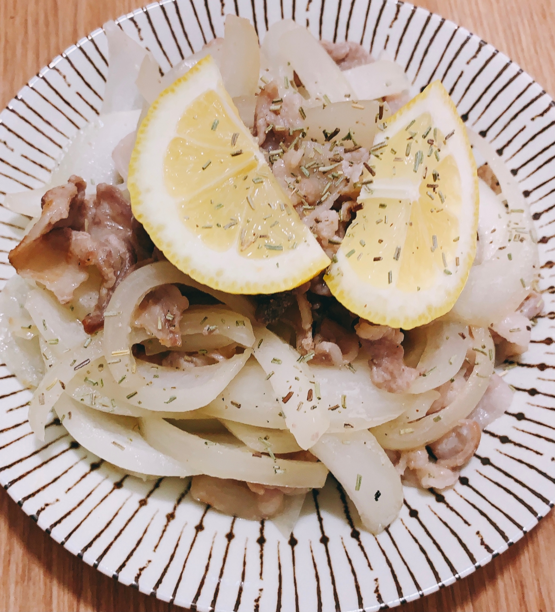 作り置き便利 ローズマリーが爽やか 塩豚レモン焼き レシピ 作り方 By Tweemy 楽天レシピ 作り置き便利 ローズマリーが爽やか 塩豚レモン焼き レシピ 作り方 By Tweemy 楽天レシピ