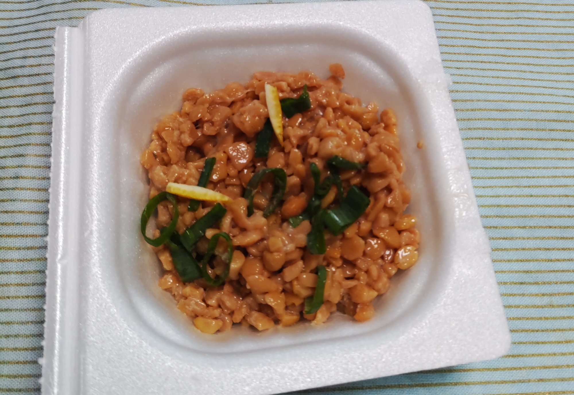 ゆず皮とねぎ入り納豆