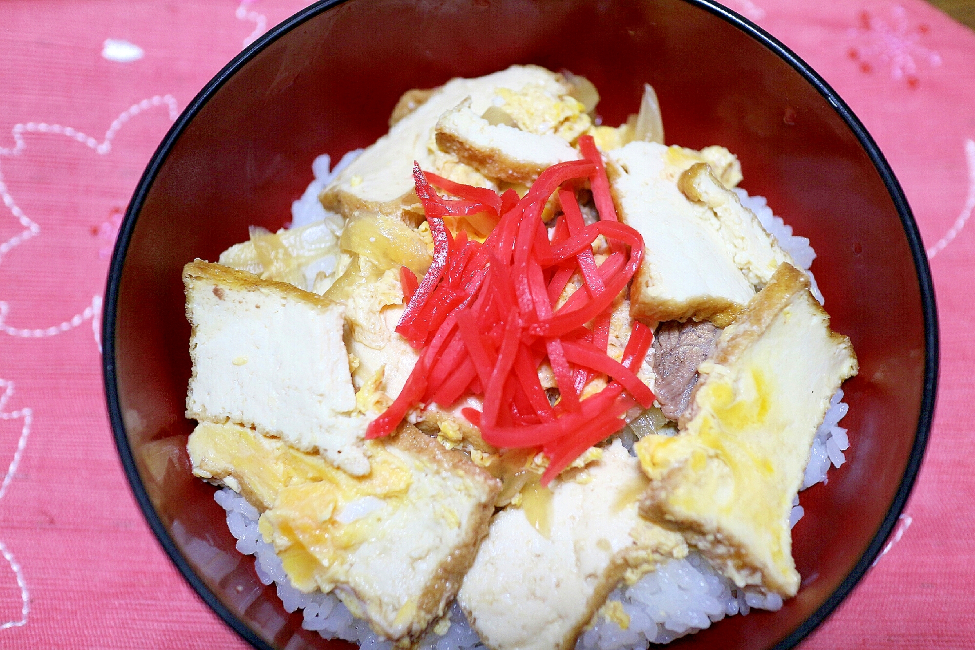 厚揚げと牛肉の卵とじ丼